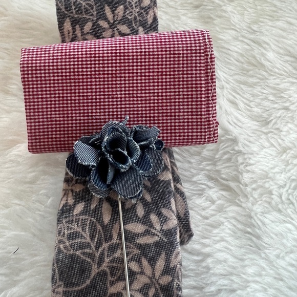 Penguin necktie, pocket square and label pin Cadet color. An original Penguin - Picture 3 of 10